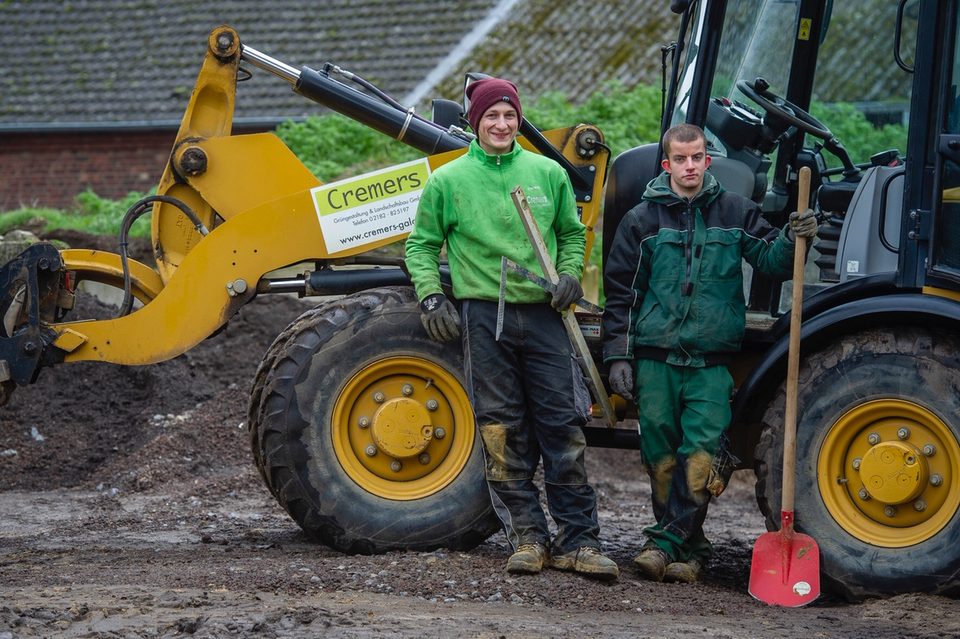 Pracownicy Cremers Galabau podczas pracy