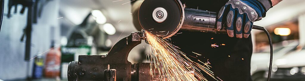 Zarządzanie narzędziami piły