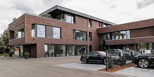 Budynek biurowy z zewnątrz